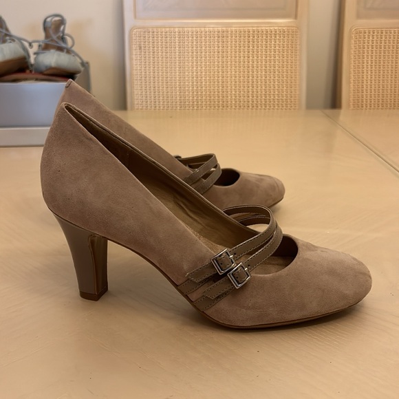 🆕Giani Bernini Suede Memory Foam Heels - Picture 3 of 9
